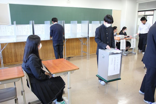 模擬選挙 (56).JPG